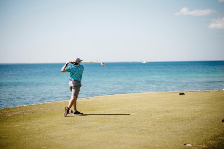 Epicondilita Medială: Tratament Modern pentru Cotul Golferului