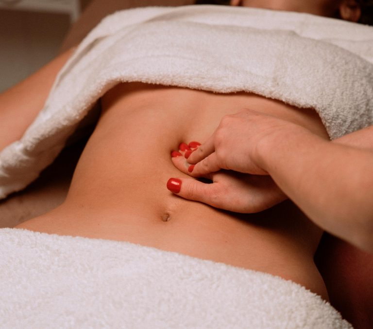 Masajul Terapeutic Visceral: Echilibrează-ți Organele Interne pentru o Sănătate Completă
